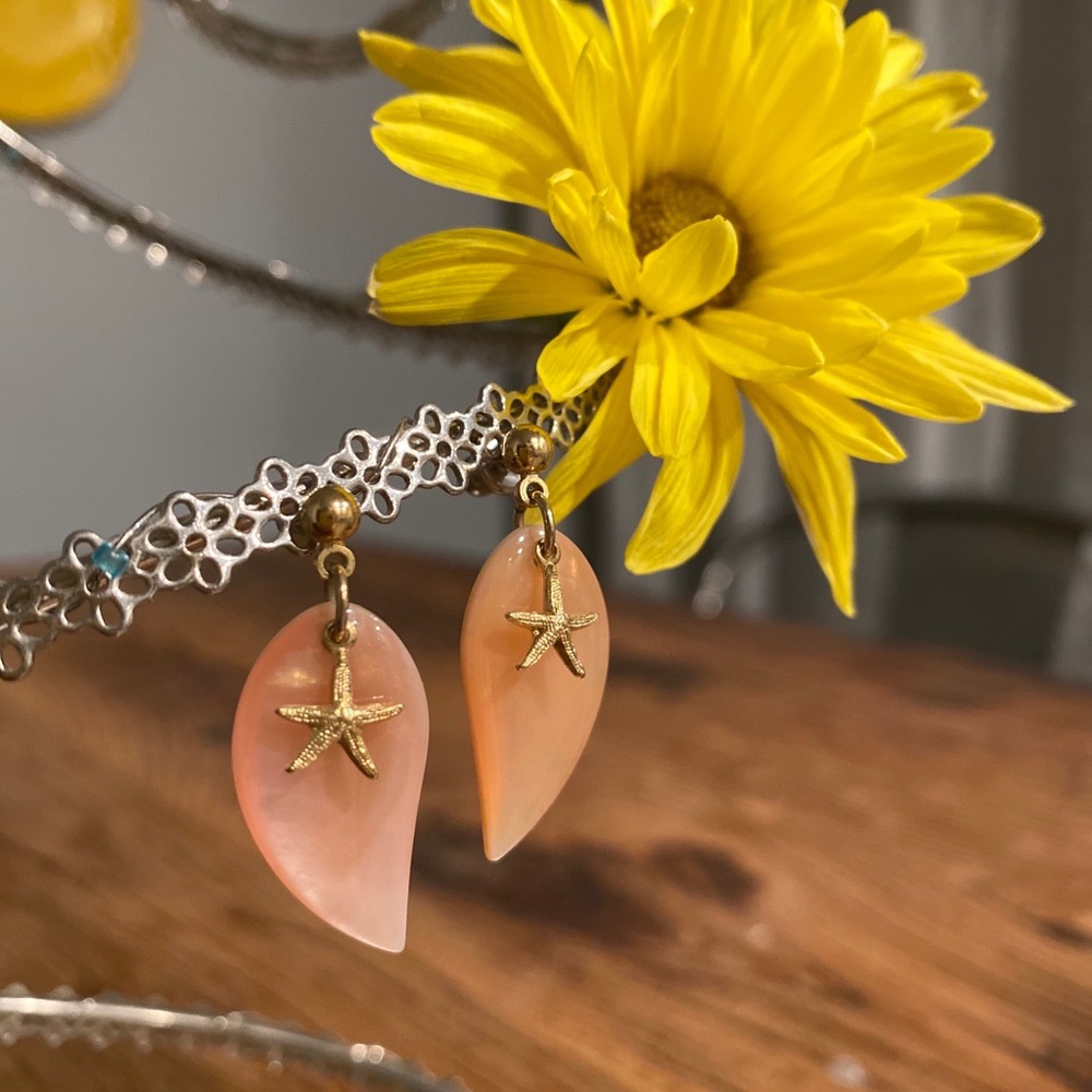 Gold Starfish Pearlescent Coral Teardrop Earrings✨